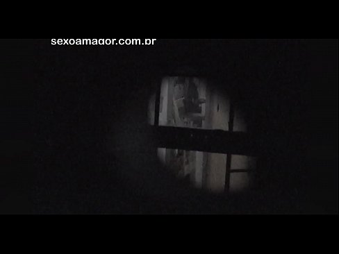 ❤️ Blondie gets secretly videotaped by a neighborhood voyeur hidden behind hollow bricks ❤️  Sex at us ❌️